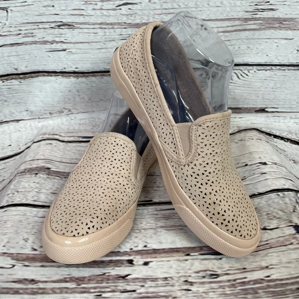 Sperry Seaside Nautical Light Pink Perforated Slip On Loafer Shoes‎ Women’s 7.5M